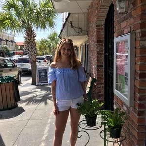 Meet your Posher, Abbie